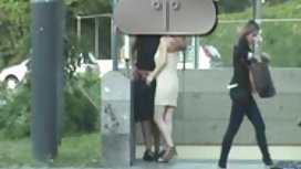 Cosplayer以其表现赢得了全场观众