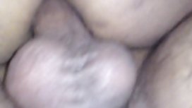 路易莎穿着迷你裙